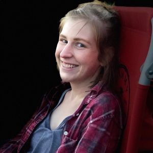 Meet your Posher, Lora